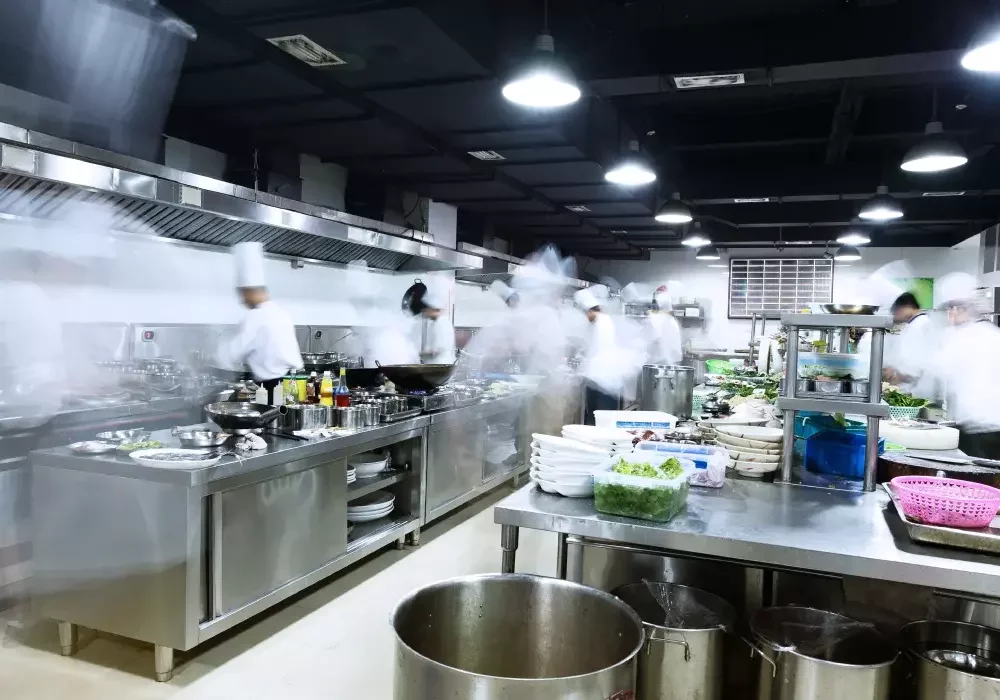 How Do Commercial Experts Clean Restaurants?